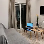 Kyklamino Apartament