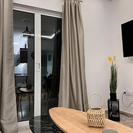 Apartment Kyklamino Loutra Oraias Elenis