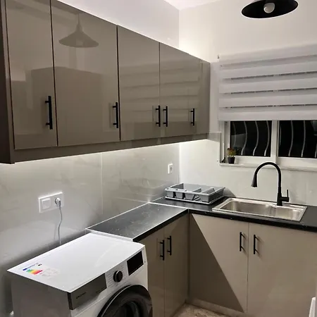 Kyklamino * Loutra Elenis