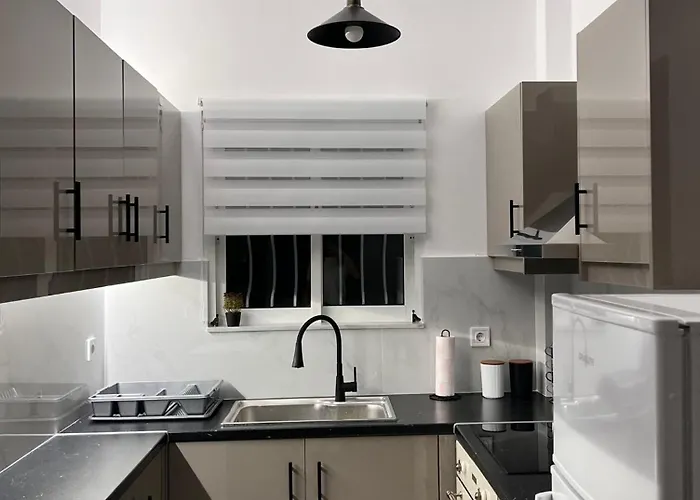 Kyklamino * Loutra Oraias Elenis